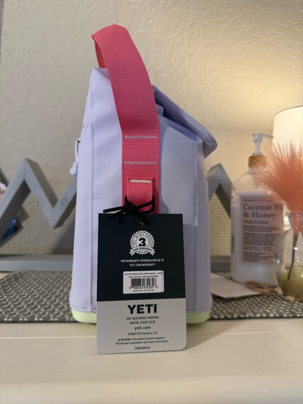 NWT Yeti Daytrip Soft Cooler 6L, Lunch Bag, 1 LEFT! - Picture 5 of 8